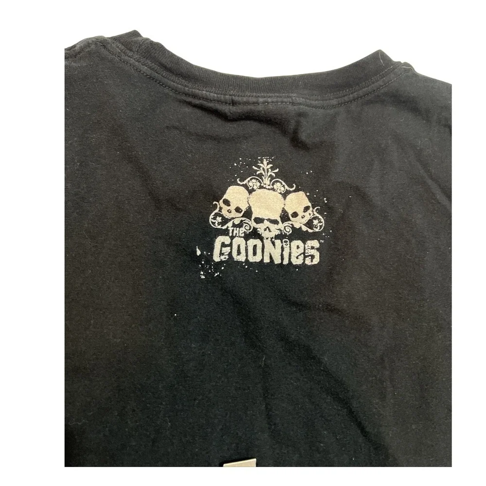 RARE One Eyed Willie Vintage The Goonies T-Shirt‎ Skull Graphic Print Men's XL